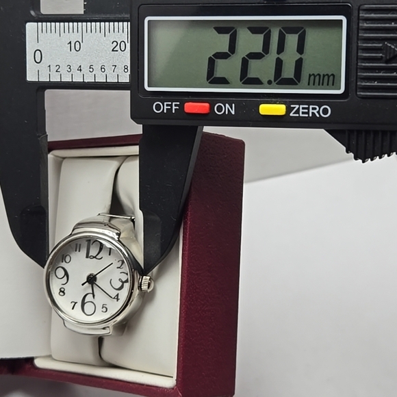 Ladies Carolyn Forsman Ring Watch Silver Tone White Dial Quartz New Battery - Picture 4 of 9